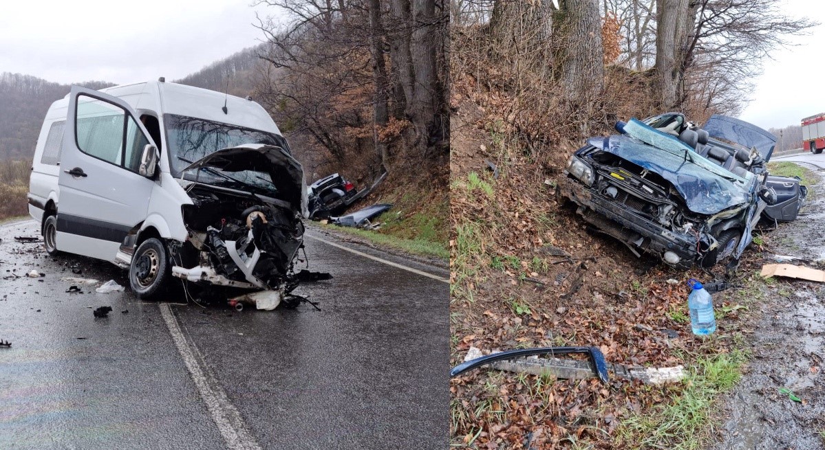 Accident GRAV între un microbuz și o mașină în județul Cluj. 5 persoane au fost rănite. FOTO/ Sursă foto: IPJ Cluj