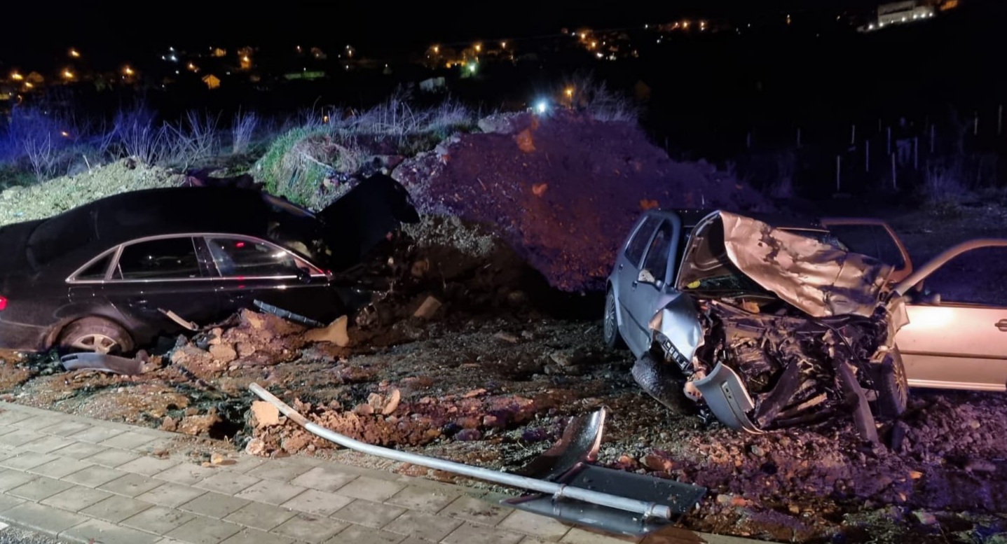 Accident cu victimă încarcerată în Ocna Dej. Foto: ISU Cluj.