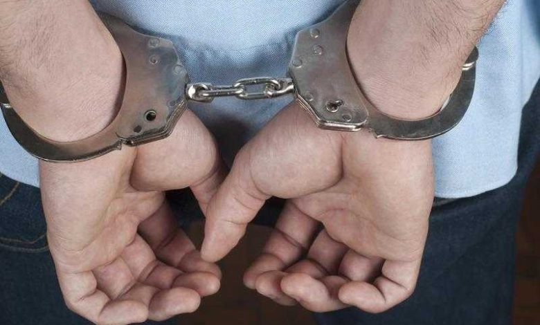 Un tânăr de 26 de ani și un copil de 14 ani