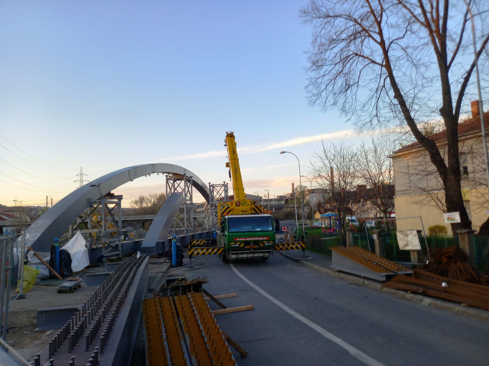 Lucrări la Podul Răsăritului