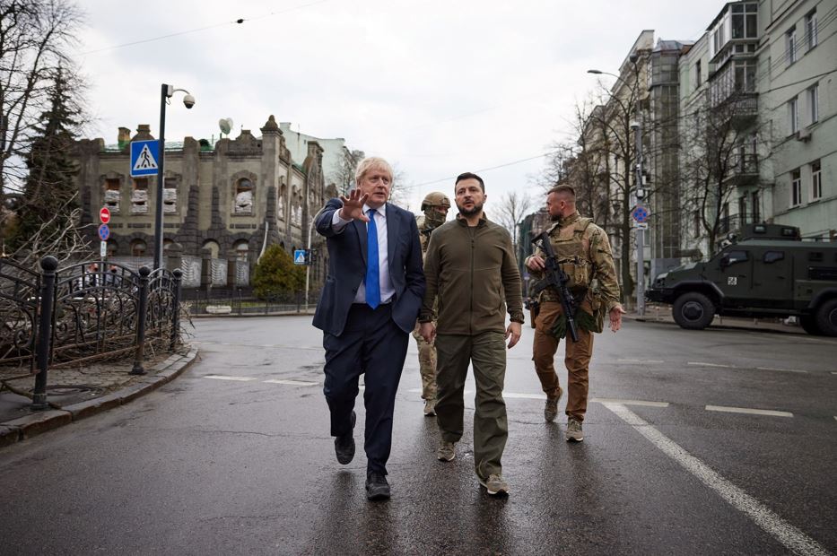 Premierul britanic Boris Johnson s-a întâlnit la Kiev cu președintele Ucrainei Volodimir Zelenski/ Foto: Facebook - Boris Johnson