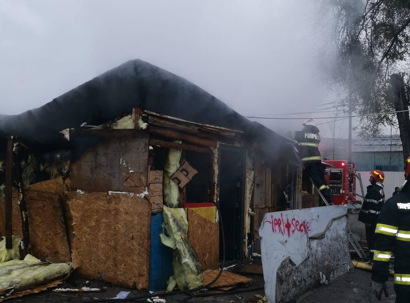 O femeie de 50 de ani a fost consultată de către paramedici/ Sursă foto: ISU Cluj