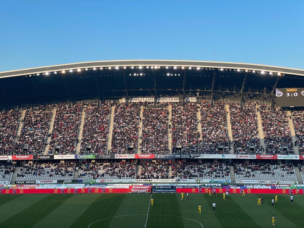 Număr record de fani la meciul „U” Cluj - Petrolul