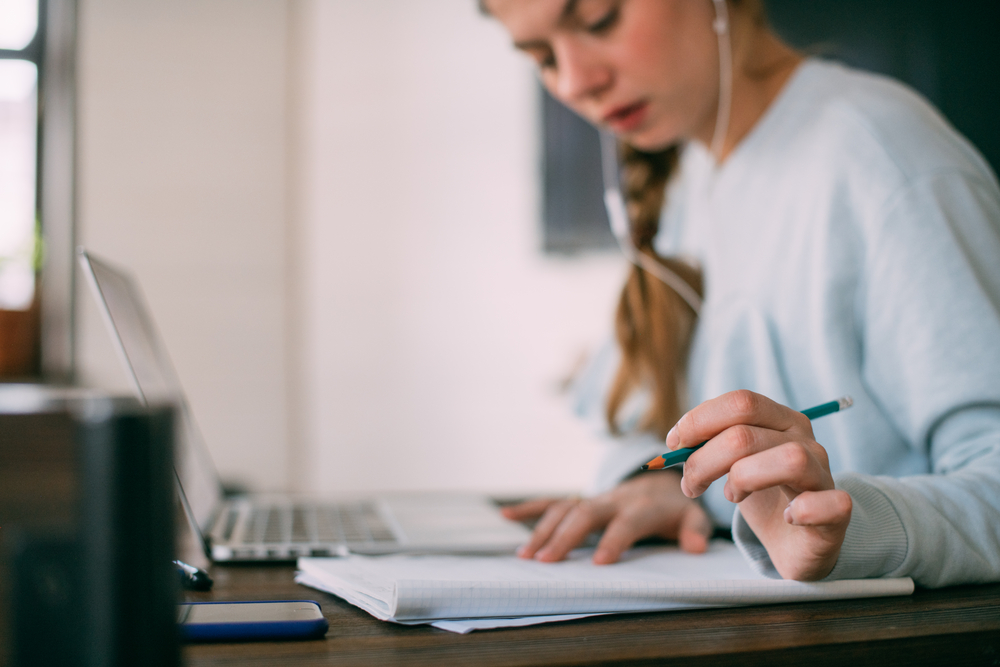 Studenții vor putea face cursuri online din toamnă / Foto: depositphotos.com