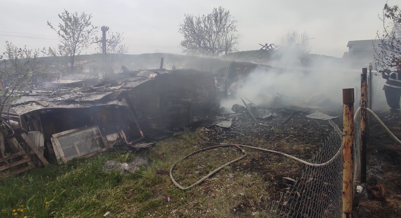 Incendiu puternic în localitatea Chinteni