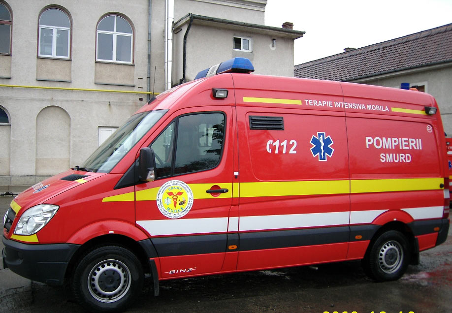 Incident la Iulius Parc. O pancartă a căzut peste un copil. FOTO: SMURD
