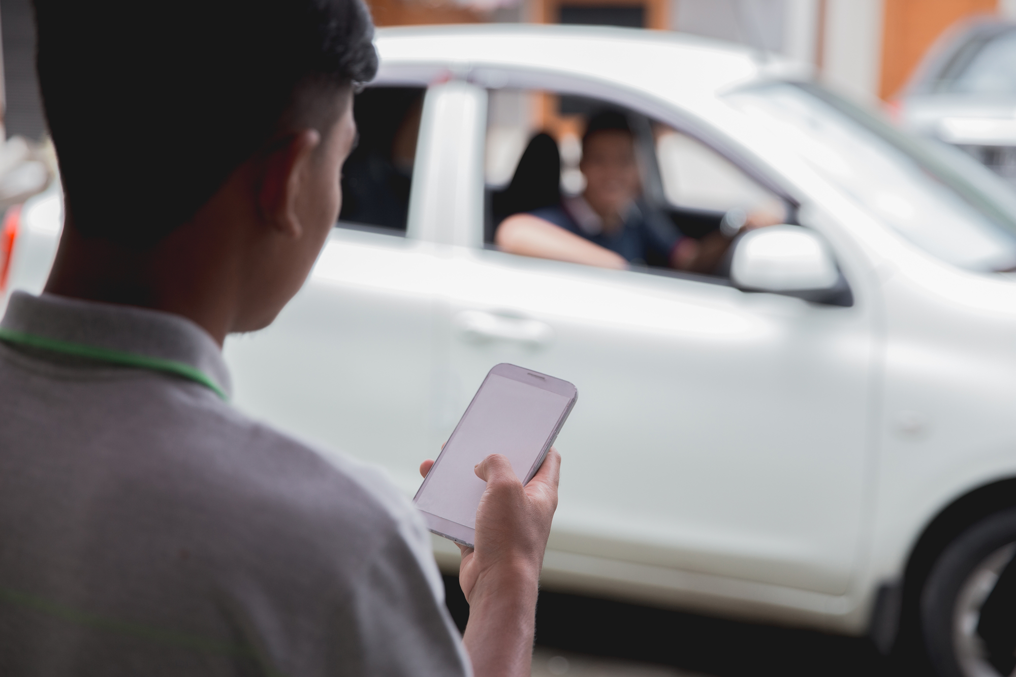 Clienții nu vor mai putea să-și comande taxi prin aplicații online. sursa foto depositphotos.com