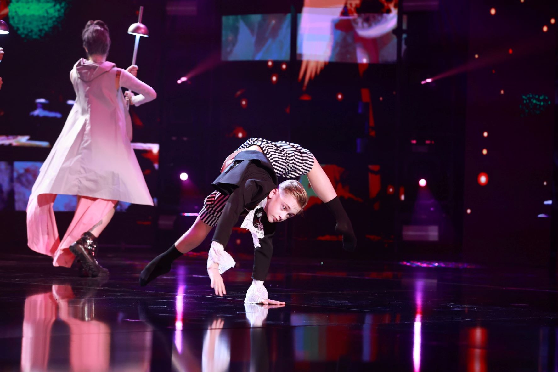 Tânărul a plecat acasă și cu premiul de Originalitate/ Foto: Românii au talent - Facebook