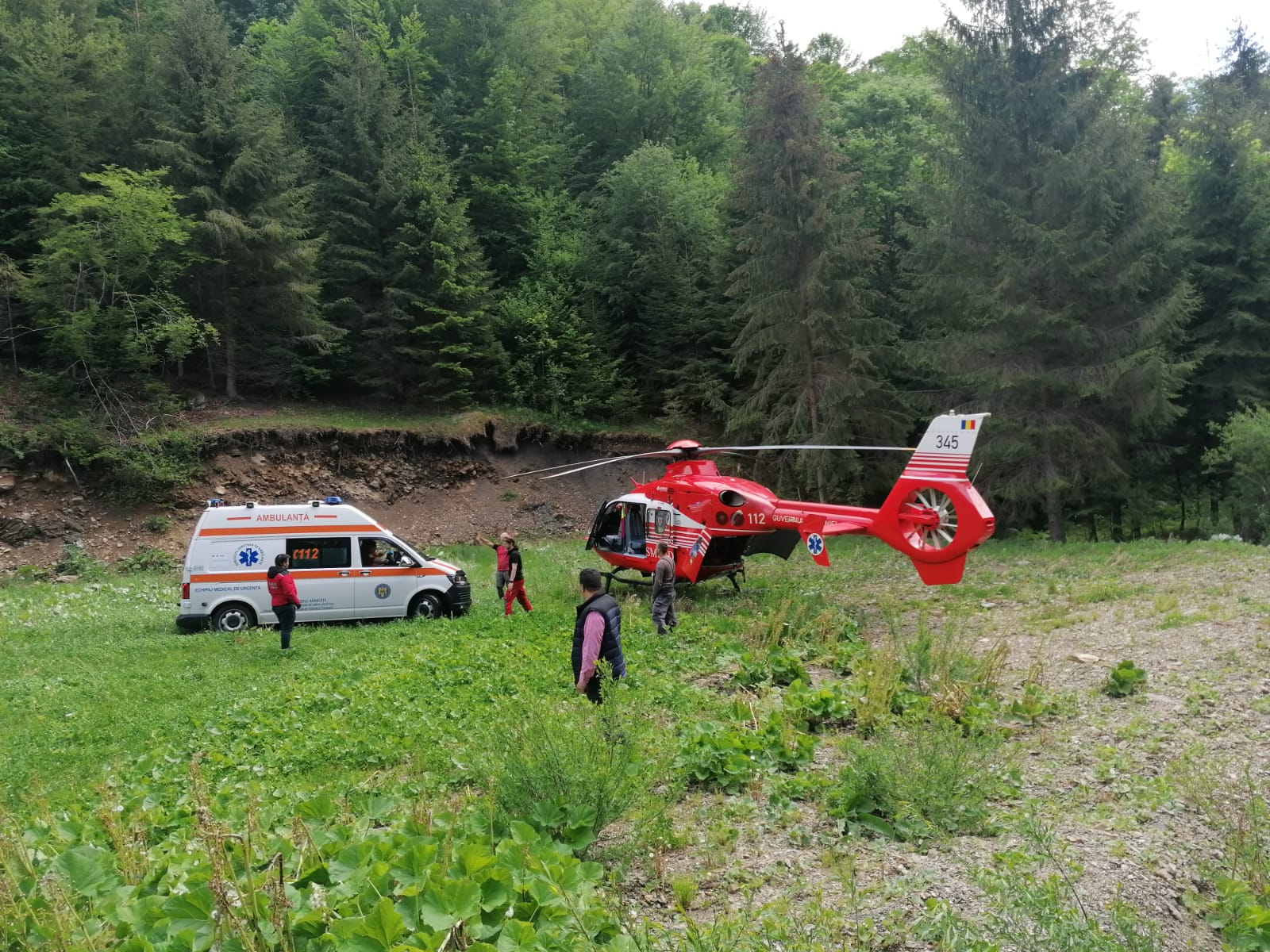 Doi motocicliști au fost răniți într-un accident. FOTO: ISU Cluj