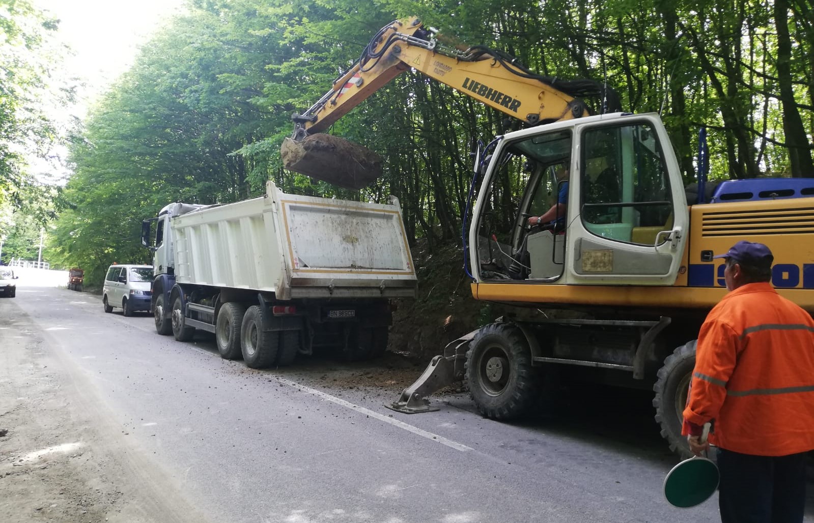 Lucrări pe drumul judeţean 109A. Sursă foto: Consiliul Judeţean Cluj