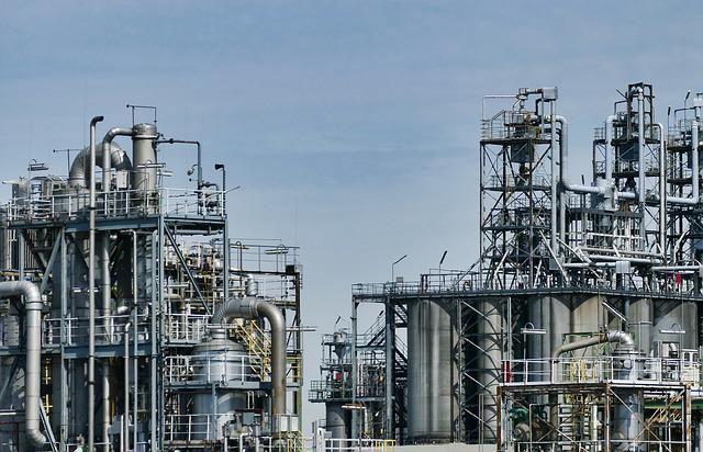 Cadavrul unui angajat al Rafinăriei Vega din Ploieşti a fost găsit într-un batal de reziduuri petroliere din incinta rafinăriei/ Foto: pixabay.com