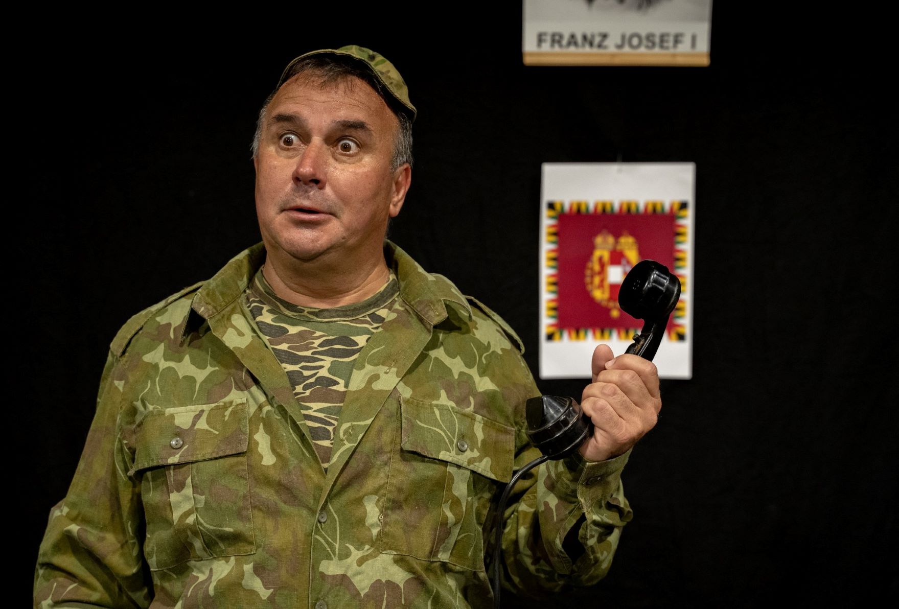 „Švejk pe front” este continuarea aventurilor expuse în „Bravul soldat Švejk”
