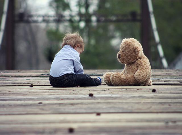 Închisoare de la 2 la 7 ani pentru cei care încearcă să vândă sau să cumpere un copil / Foto: pixabay.com