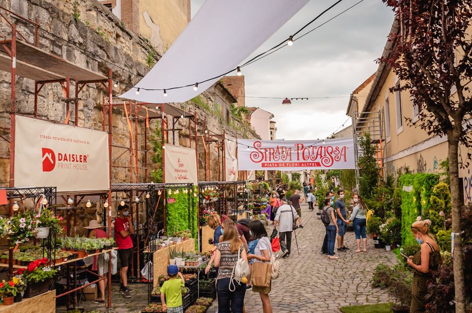 Cea mai atipică piață de flori din România se întoarce pe strada Potaissa