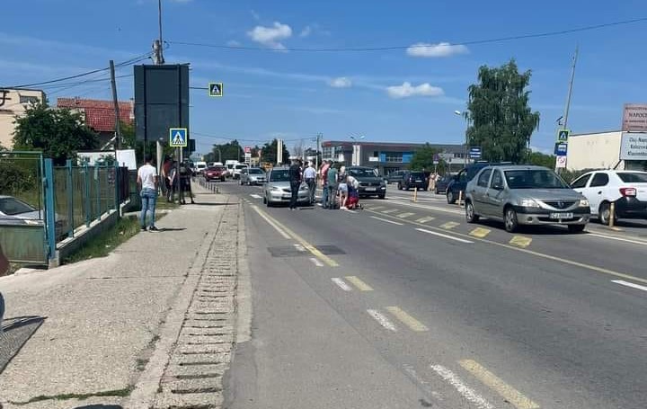 Femeia a fost transportată la spital/ Foto: Facebook-Info Trafic 24