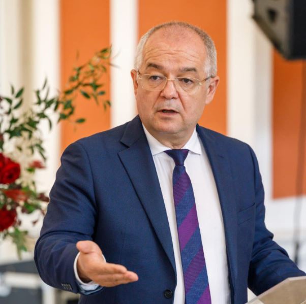 Emil Boc: „Am tras semnale de alarmă foarte serioase privind criza gazului” / Foto: Emil Boc - Facebook