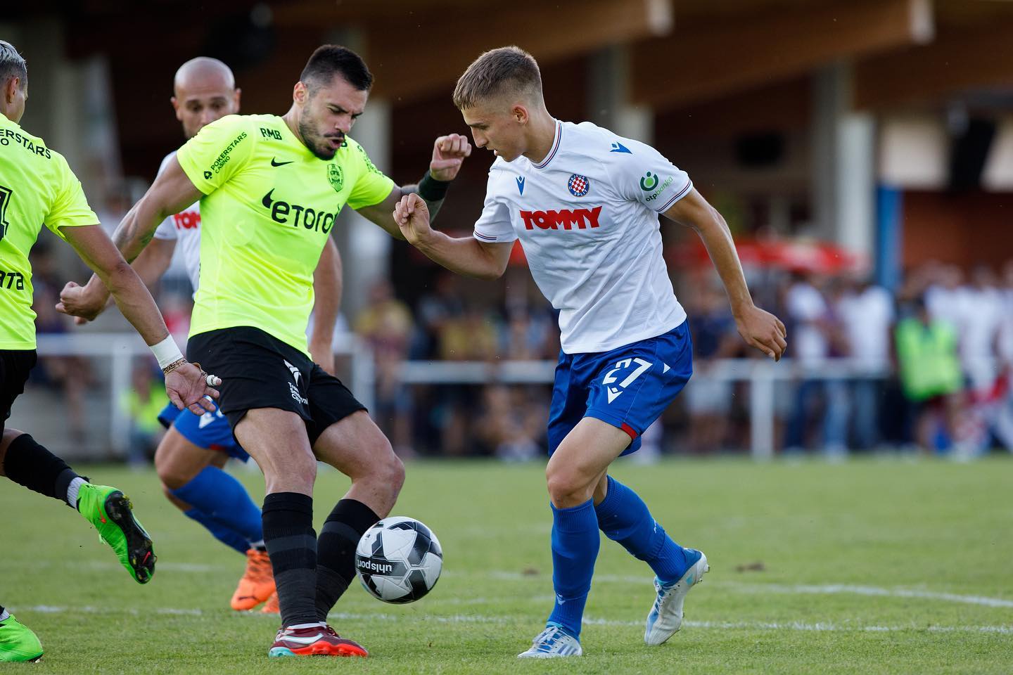 Andrei Burcă în meciul cu Hajduk Split. FOTO: CFR Cluj 1907 Facebook