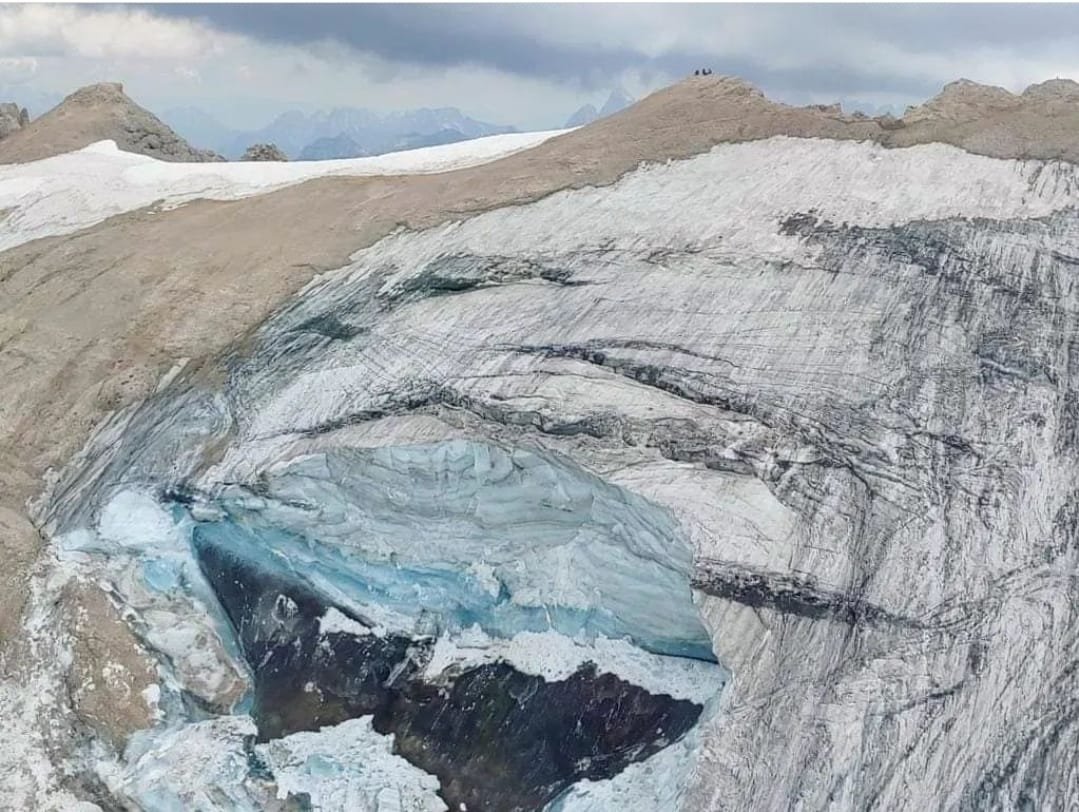 Turiştii români ar fi fost cazaţi în această perioadă într-o locaţie fără acces la mijloace de comunicaţie/Foto: Twitter - Alpine-Adriatic Meteorological Society