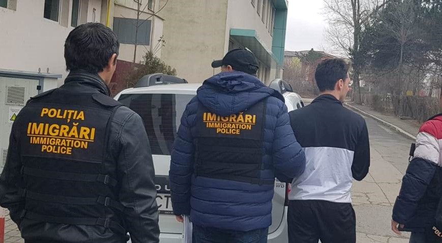 Firma a rămas fără angajații din Republica Moldova și s-a ales cu amendă/ Foto: Facebook - Inspectoratul General pentru Imigrari