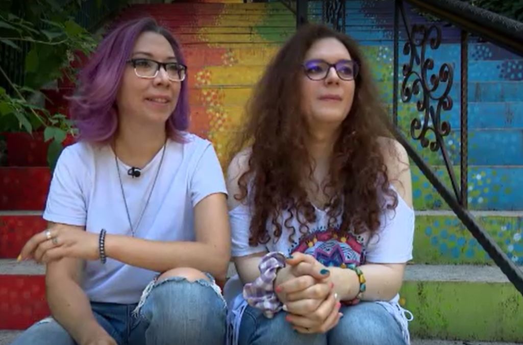 Prima căsătorie dintre o femeie și un transgender în România / Foto: Captură ecran Știrile ProTv