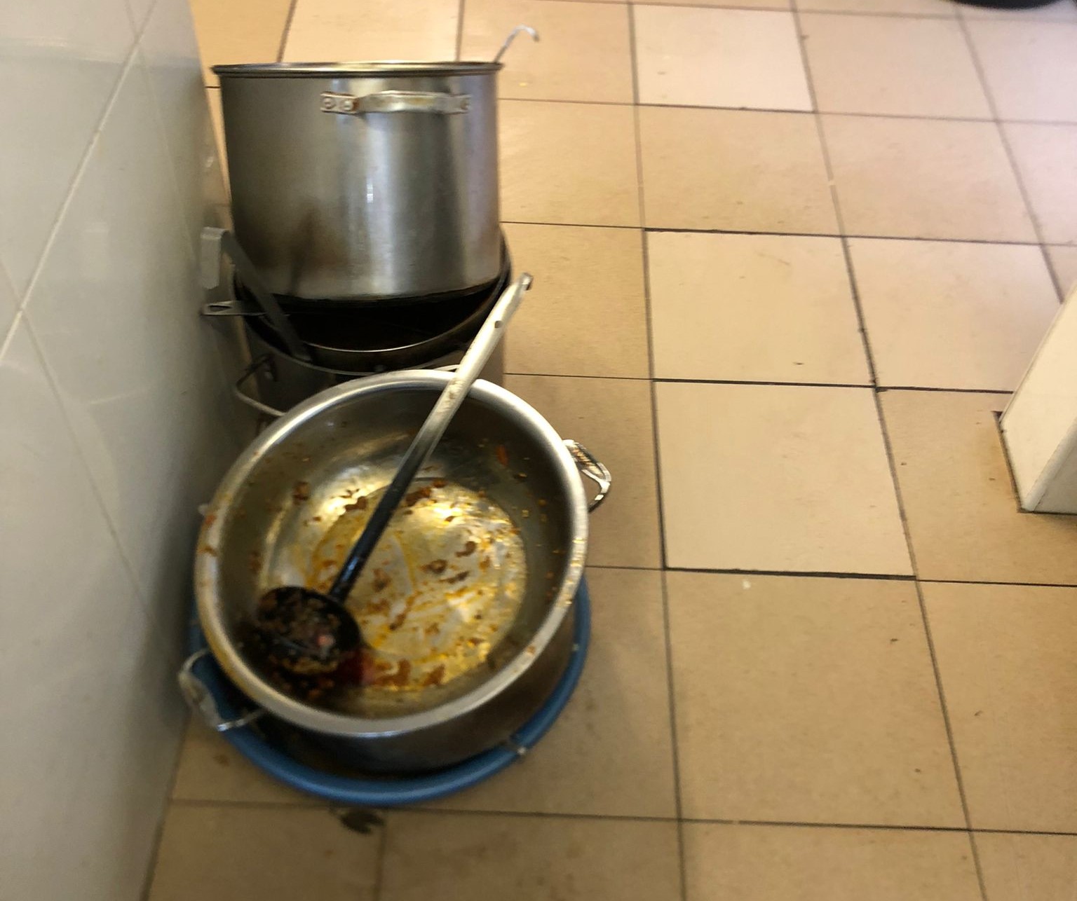 Nereguli găsite de Protecția Consumatorului/ Foto: Comandament ANPC Maramureș