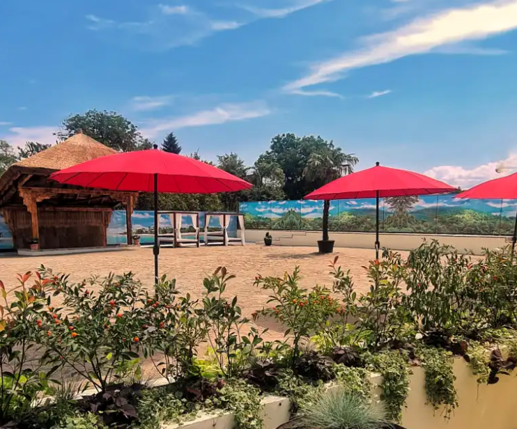 Noul Beach Club de la Palatul Brukenthal din Avrig va găzdui joi