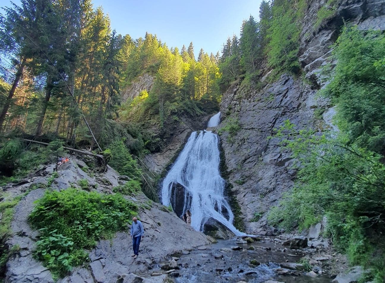 Salvamontiștii clujeni au anunțat deschiderea accesului la Cascada Vălul Miresei/ Foto: Facebook - Salvamont Vladeasa Cluj