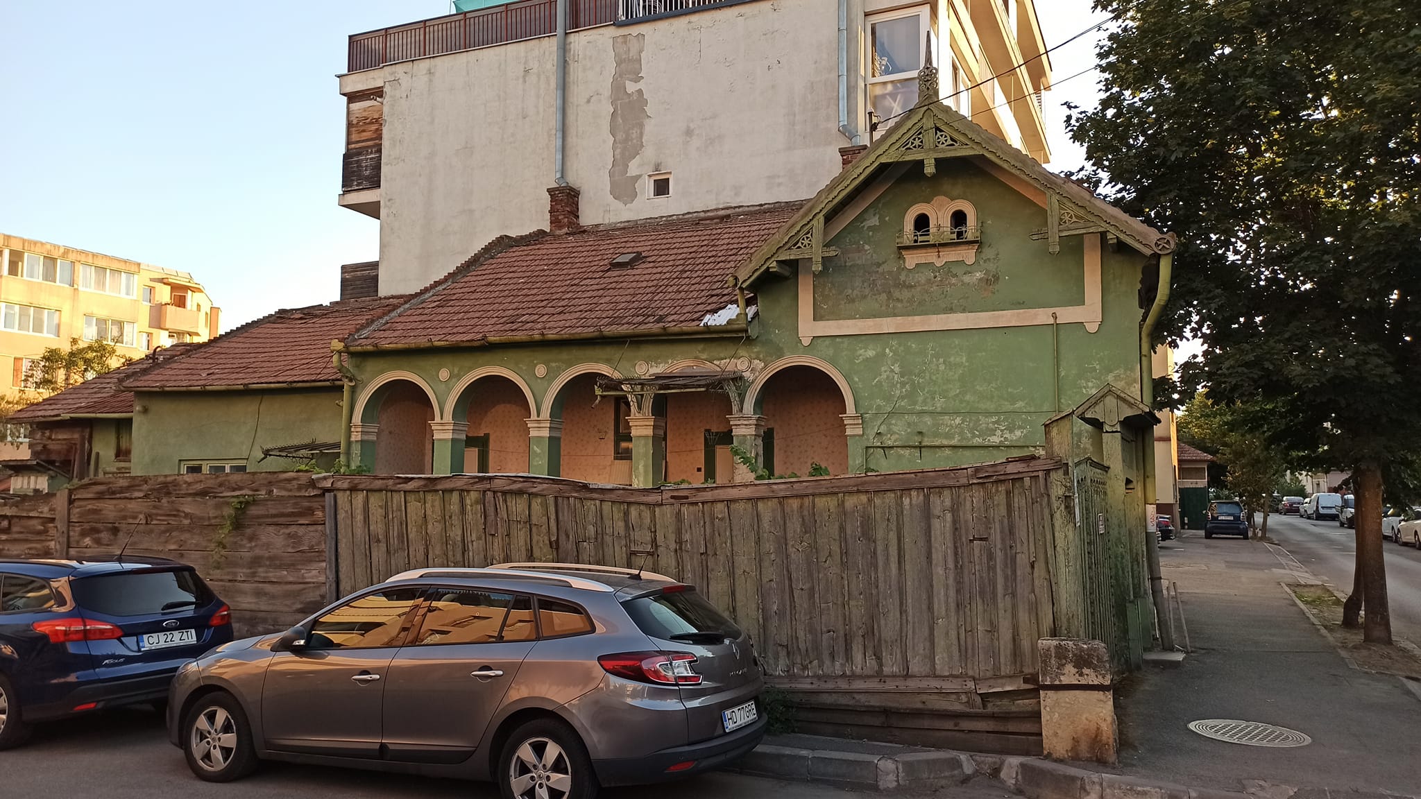 Cum arată una din puținele case care au rămas în picioare în Cluj-Napoca? FOTO: Facebook/ Vincze Zoltán