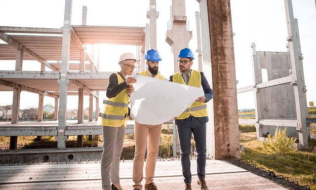 Preţul şi calitatea materialelor de zidărie folosite în construcţia unei case reprezintă pentru mai mult de 80% dintre români cele mai importante aspecte evaluate atunci când se informează asupra unei locuinţe/ Foto: pixabay.com