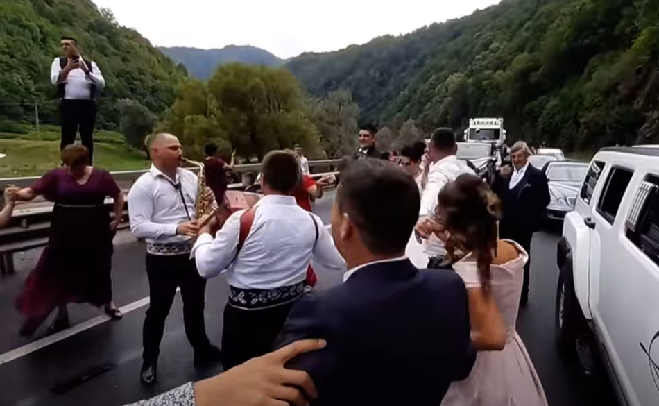 Mai mulți șoferi care au fost blocați duminică