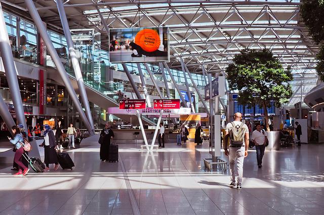 Cinci state membre ale Uniunii Europene care au frontieră cu Rusia ar putea interzice intrarea turiştilor ruşi pe teritoriile lor în cazul în care UE nu introduce o restricţie la nivelul blocului comunitar/ Sursa foto: pixabay.com