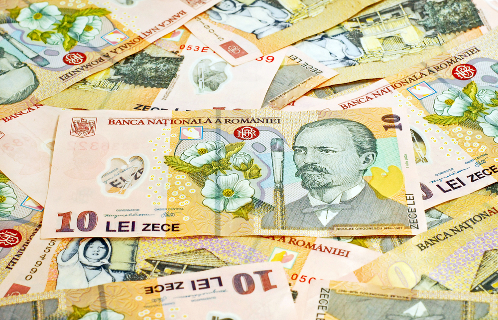 Bugetarii primesc salarii mai mari din luna august / Foto: depositphotos.com