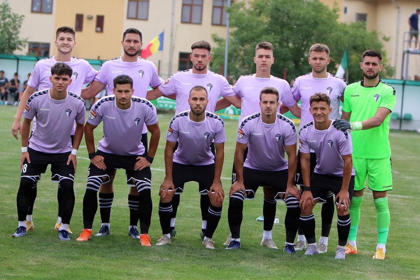 Dinamo Bucureşti a fost învinsă de Unirea Dej cu scorul de 3-2 (1-0)