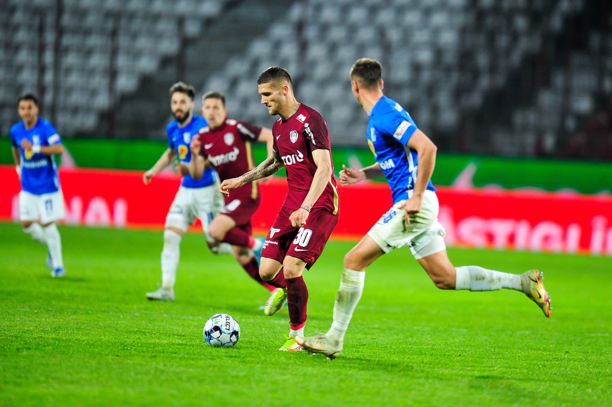 Farul Constanţa a revenit pe primul loc în clasamentul Superligii de fotbal