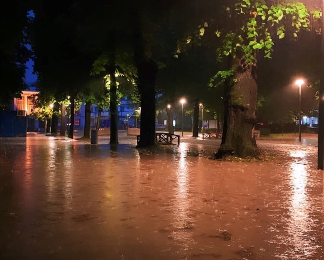 Vremea rea persistă în toată țara