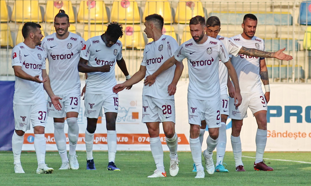 Emmanuel Yeboah si colegii de la CFR Cluj / FotoX: Sport Pictures