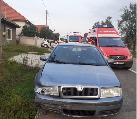 Două femei
