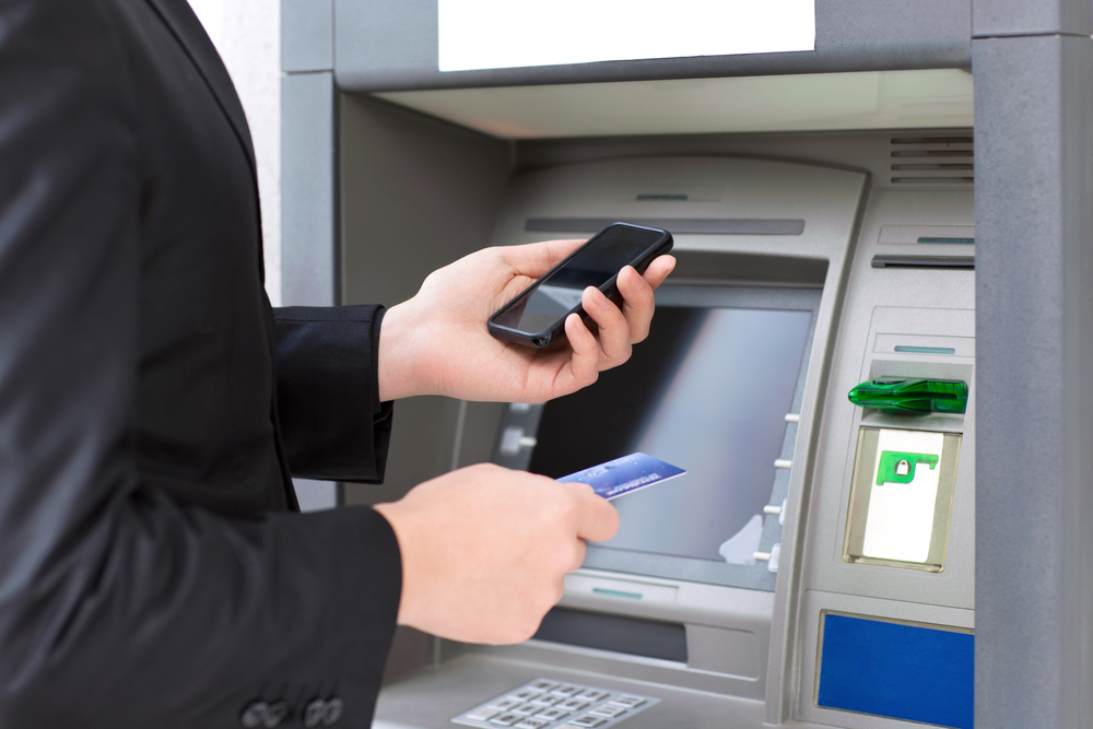 Un tehnician ATM câștigă între 750 și 950 de euro net