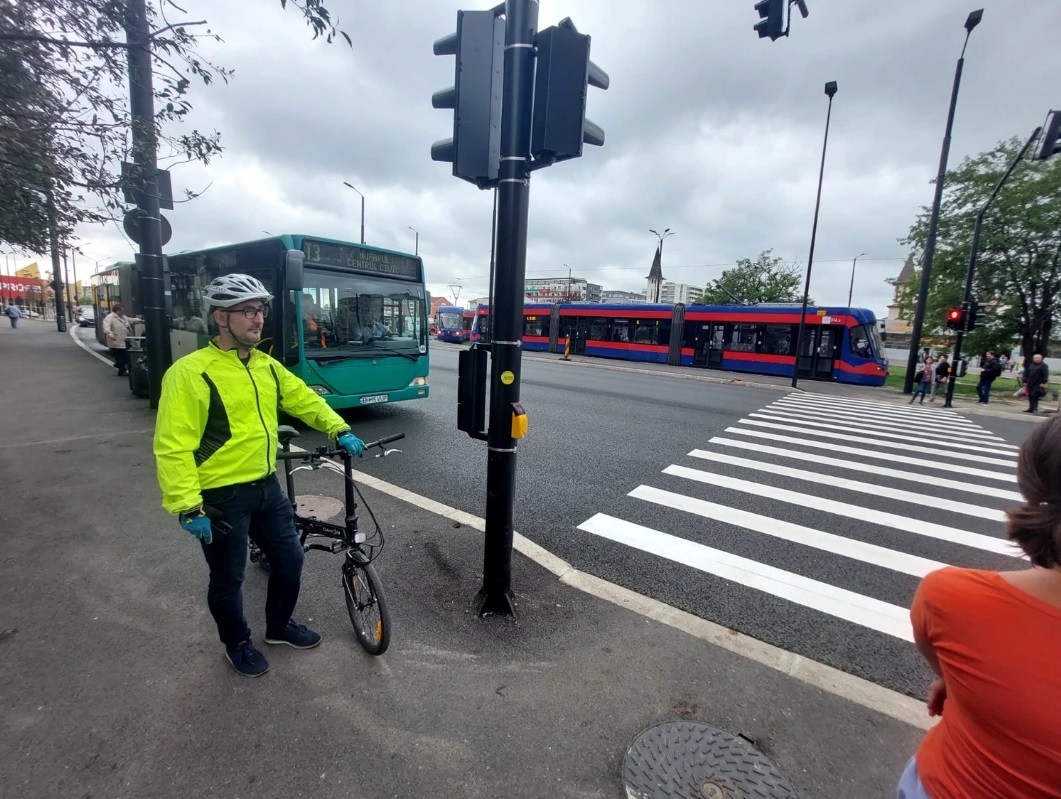 Un autobuz