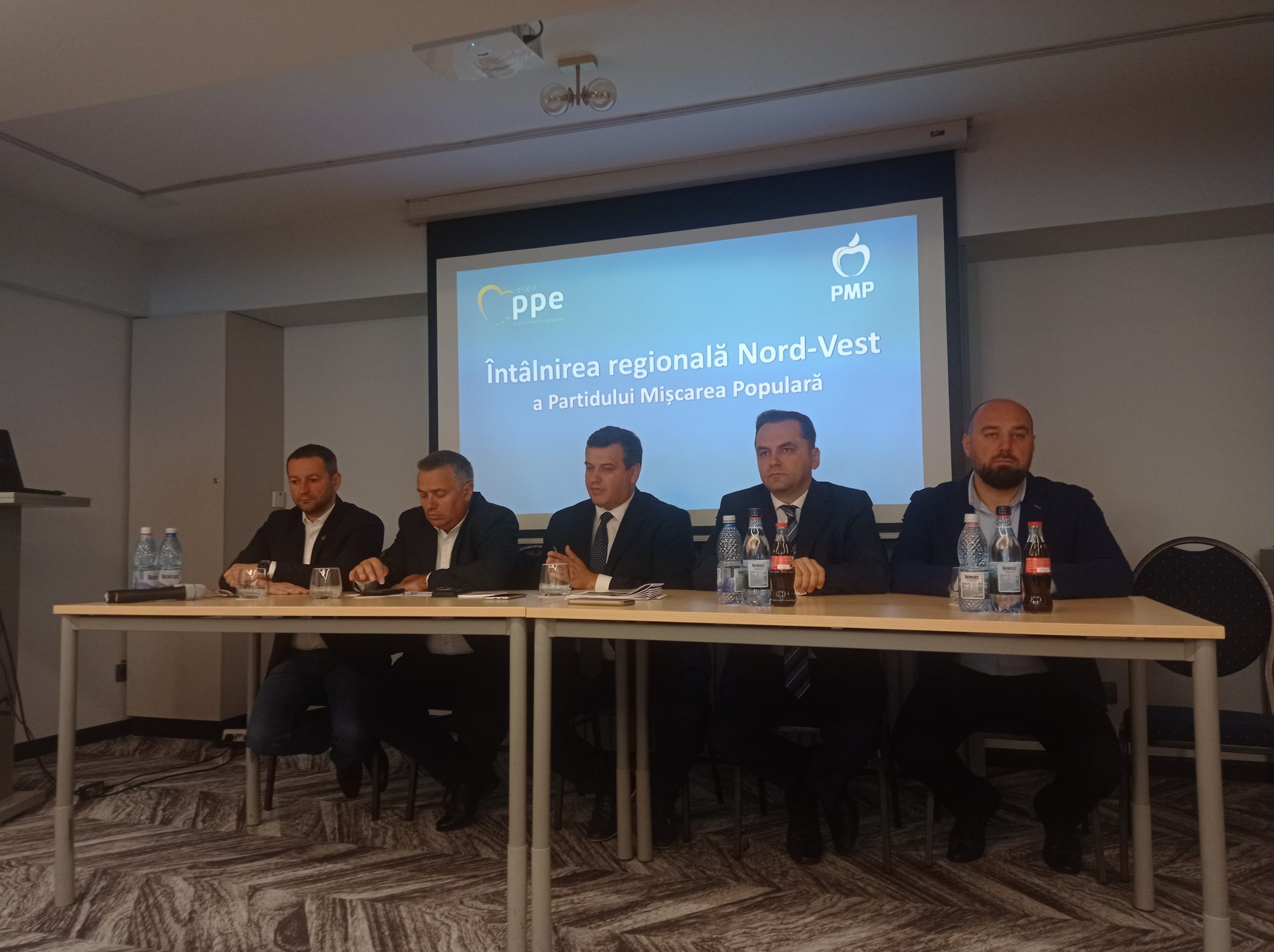 De la stânga la dreapta - Adrian-Mihăiță Todoran vicepreședinte PMP (Regiunea VI - Nord-Vest)