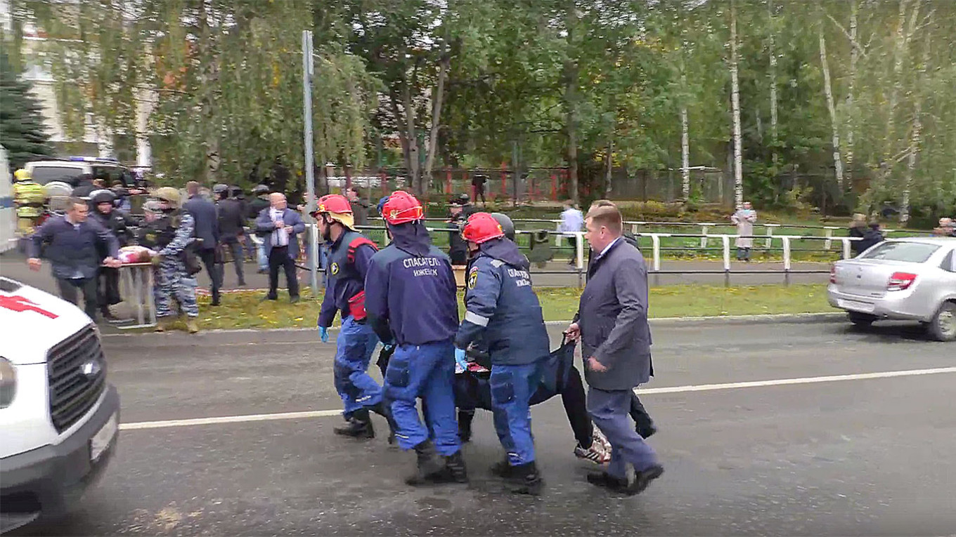 Atac armat într-o școală din centrul Rusiei