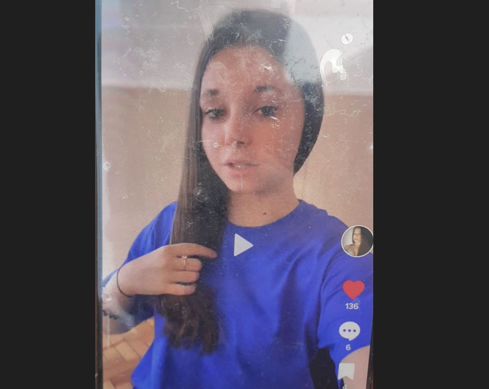 O fată de 13 ani din comuna clujeană Mihai Viteazu