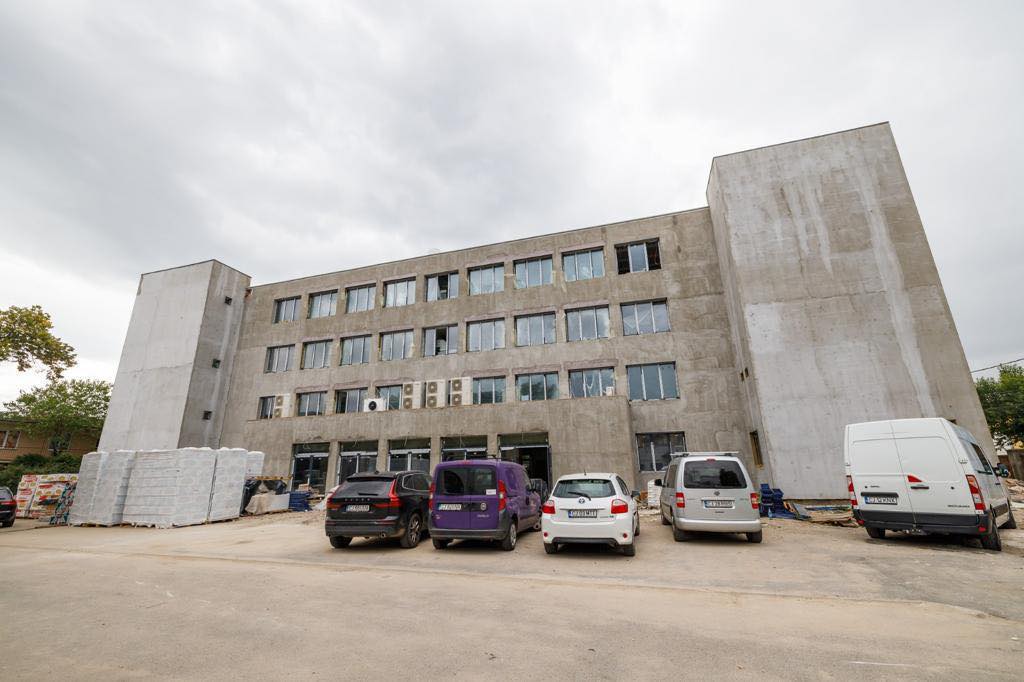 Stadiul lucrărilor de extindere de la Seminarul Teologic Ortodox din Cluj-Napoca a ajuns la 75%. Valoarea contractului de execuție este de peste 3 milioane de euro/Foto: Emil Boc/Facebook
