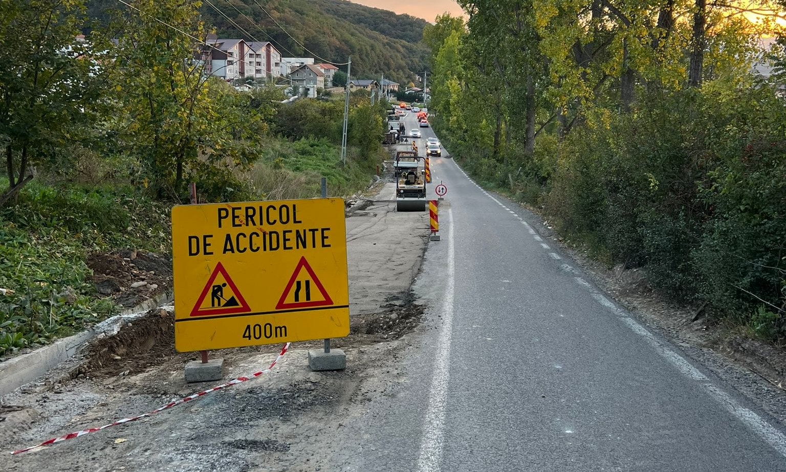 Lucrările de refacere a infrastructurii rutiere continuă cu străzile Crizantemelor – Răzoare. Primăria comunei Florești anunță restricții de circulație pentru ziua de luni/ Foto: Primăria Comunei Florești - Cluj/Facebook