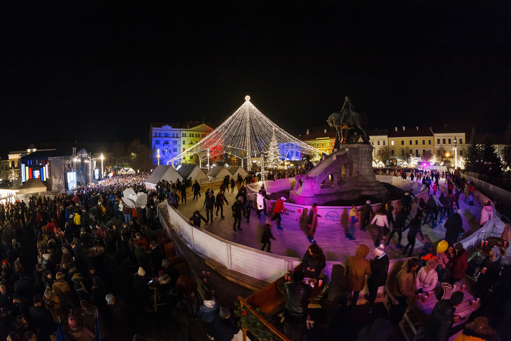 Târgul de Crăciun Cluj-Napoca 2019 | foto: Dan Tăuțan - Facebook/ Emil Boc