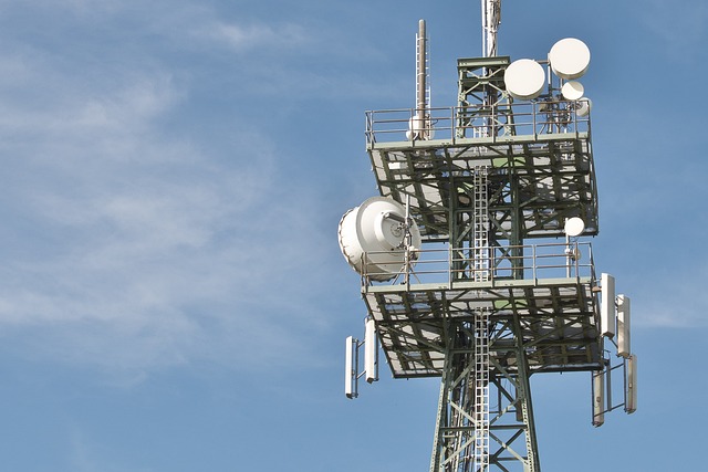 Un tehnician în telecomunicații câștigă