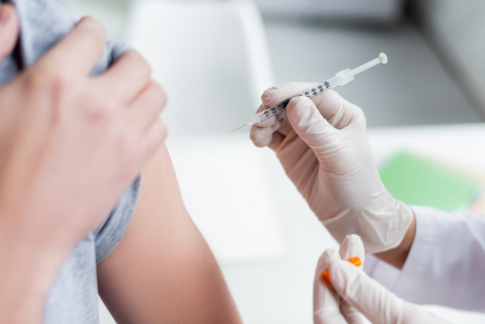 Vaccinarea anti-gripă se face în farmaciile comunitare