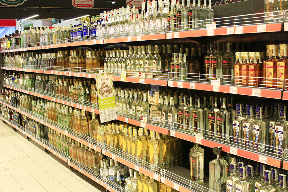 Actualizarea nivelului accizei la alcool și băuturi spirtoase cu inflația va mări prețurile la raft a băuturilor / Foto: depositphotos.com