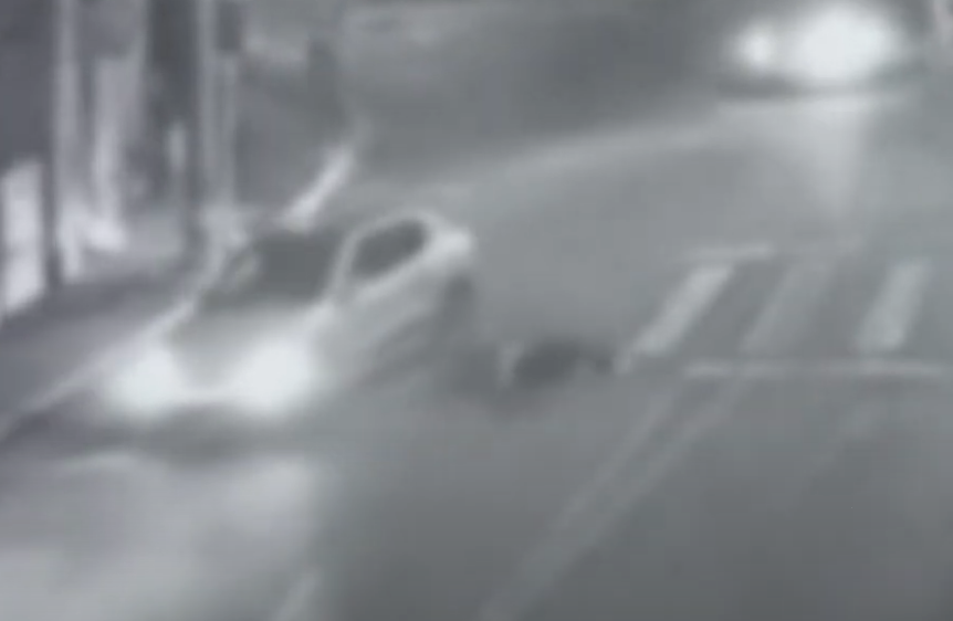 O femeie și un bărbat au fost loviți în plin pe o trecere de pietoni din Dej