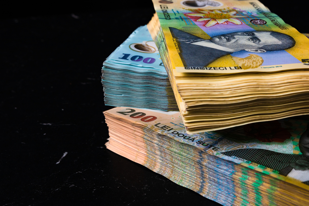 Salariul mediu real este estimat să scadă cu 2% în 2022 / Foto: depositphotos.com
